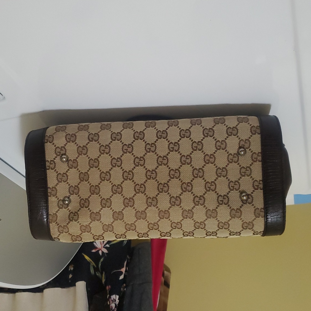 Gucc Tan and Brown Shoulder Bag with Bamboo Accent - Picture 7 of 17